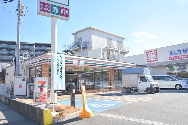コンビニ　セブンイレブン　大阪東淡路1丁目店（コンビニ）まで104m