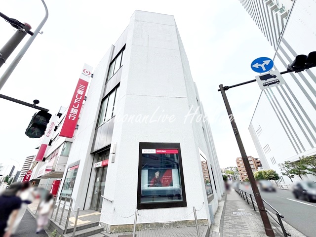 銀行　三菱UFJ銀行　上大岡支店（銀行）まで292m