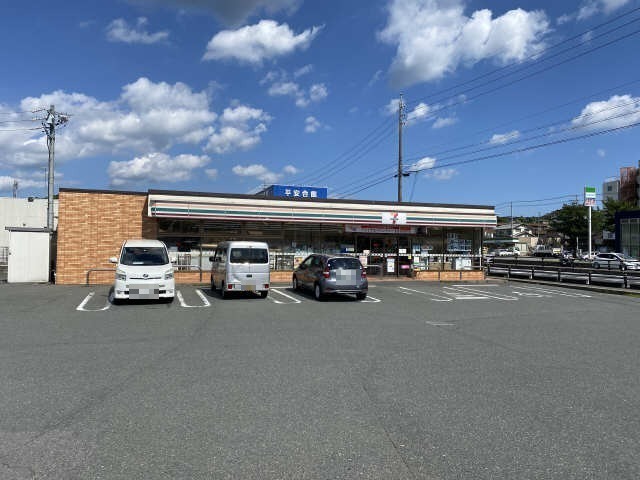 コンビニ　セブンイレブン　岡崎本宿町店（コンビニ）まで878m