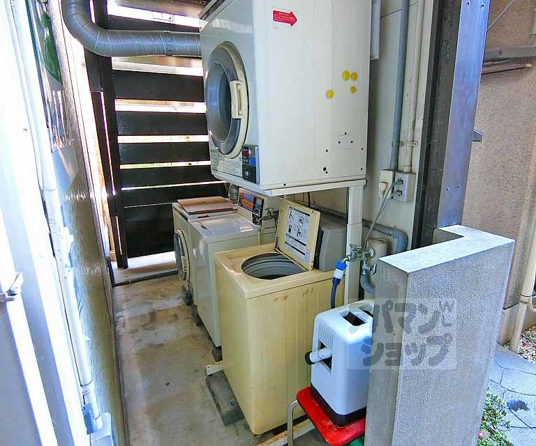 ロビー　ランドリー