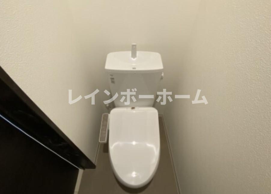 トイレ　※同施工会社参考写真