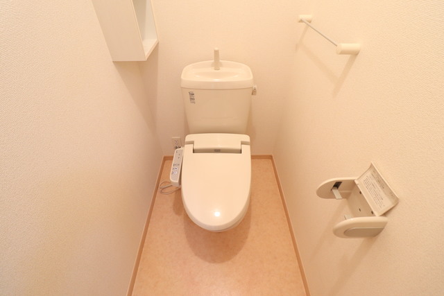 トイレ　ウォシュレット付