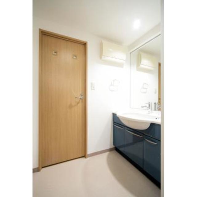 洗面設備　※写真は同タイプ住戸です。
