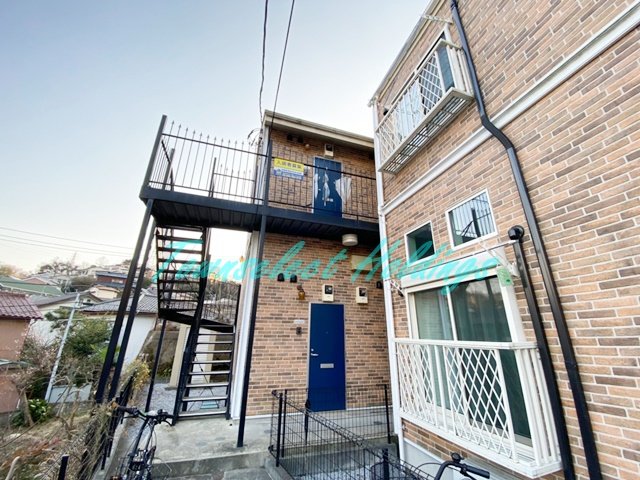 建物外観　最上階・角部屋♪お洒落なデザイナーズアパート♪