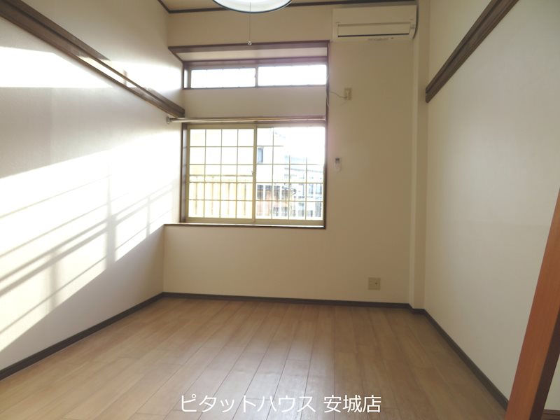 居室・リビング　参考写真１０５