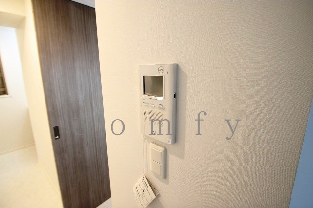 セキュリティ　モニター付きインターホン