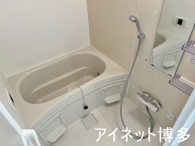 バス・シャワールーム　疲れはこちらで洗い流してください