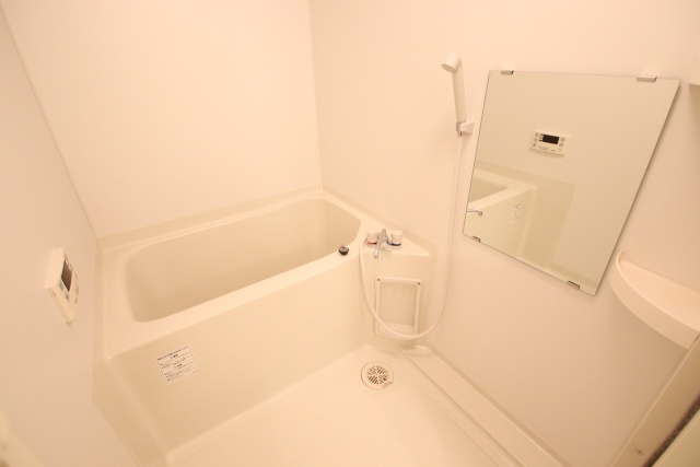 バス・シャワールーム　※別室の参考写真の為、現況優先です。