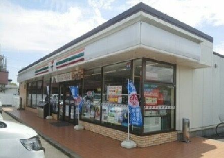 コンビニ　セブンイレブン（コンビニ）まで1000m