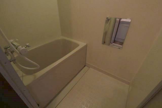バス・シャワールーム　綺麗な浴室です♪