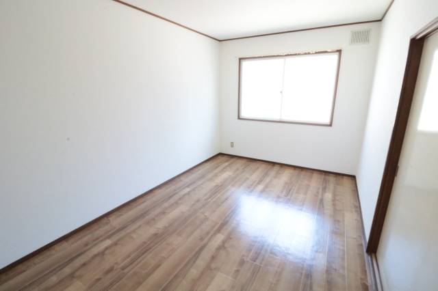 その他部屋・スペース　綺麗な内装の寝室です♪