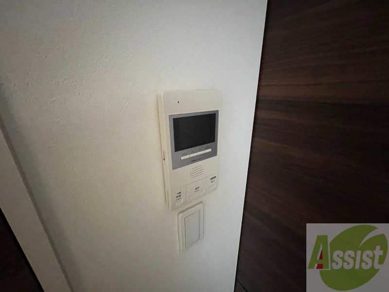 セキュリティ　ＴＶモニター付インターホンです。来客者の顔が見えるので安心！