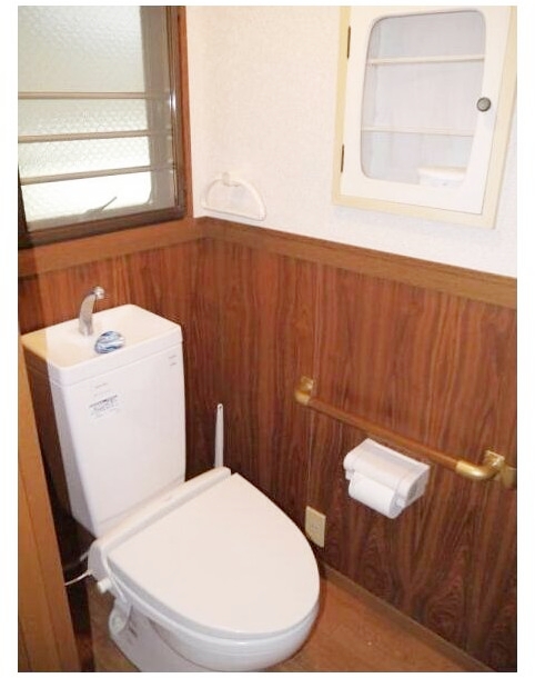 トイレ　清潔感のある水回り♪