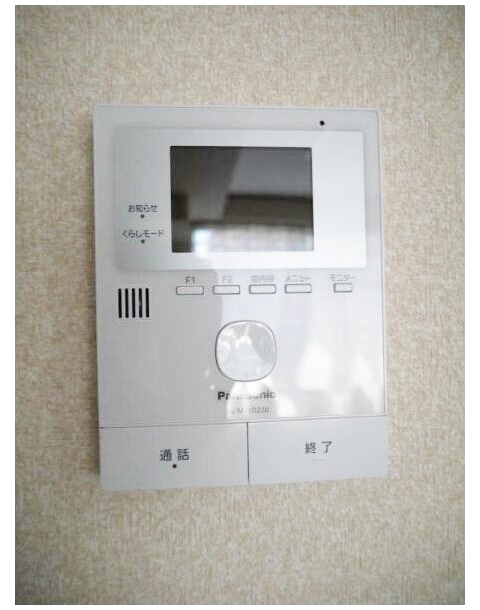セキュリティ　女性の方でも安心のモニター付きインターホン♪