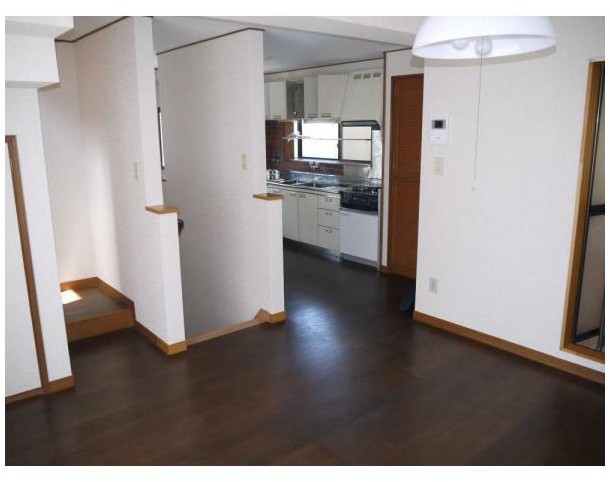 居室・リビング　使いやすい形の為、レイアウトを楽しめます♪