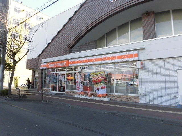 コンビニ　セイコーマート釧路和商市場店（コンビニ）まで290m