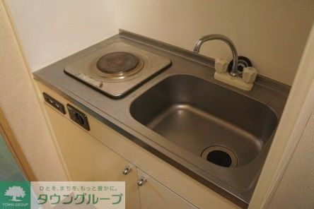 キッチン　設備・仕様は号室により異なる為、現況を優先致します。