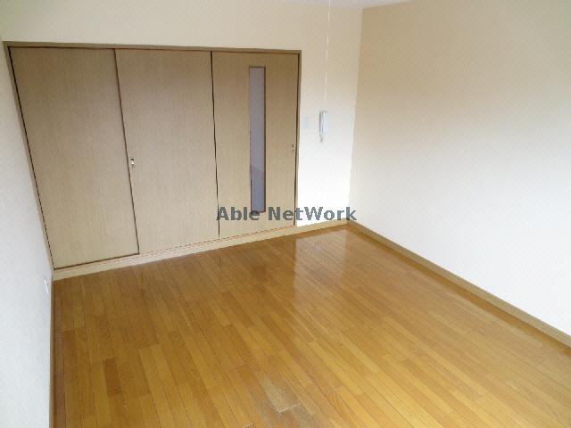 居室・リビング　室内