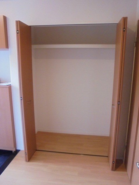 収納　画像は201号室です（参考）