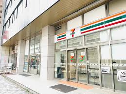 コンビニ　セブンイレブン文京湯島3丁目店（コンビニ）まで195m