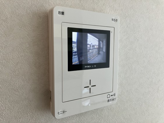 セキュリティ　他室参考写真　モニター付きインターホン