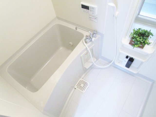 バス・シャワールーム　バス／シャワー