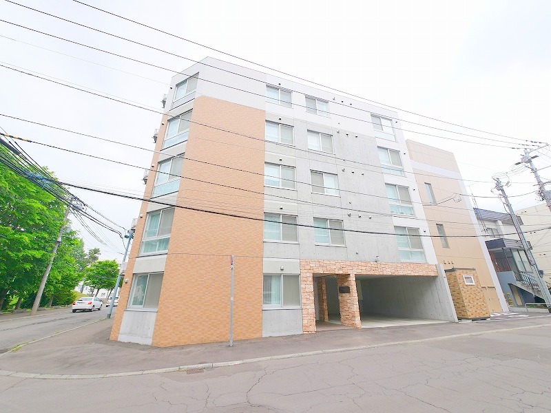 建物外観　エレベーター付き♪都市ガスのデザイナーズマンション♪