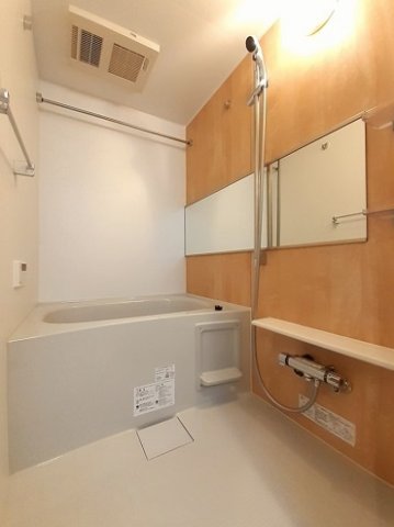 バス・シャワールーム　お風呂です