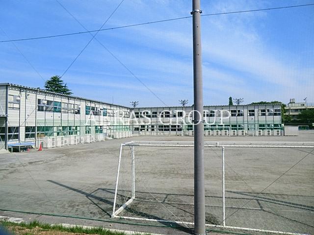 中学校　板橋区立赤塚第二中学校（中学校）まで771m