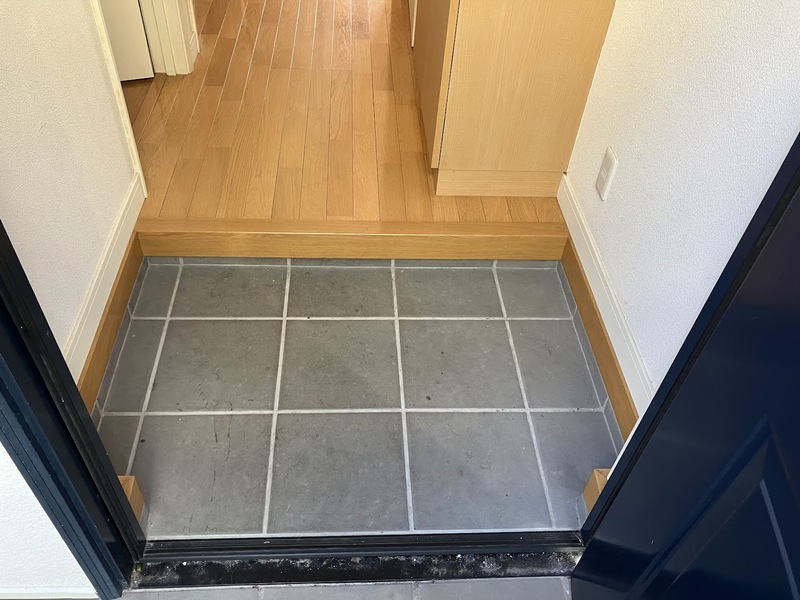 玄関　明るい玄関です