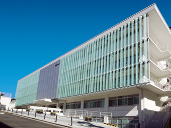 大学・短大　法政大学（大学・短大）まで981m