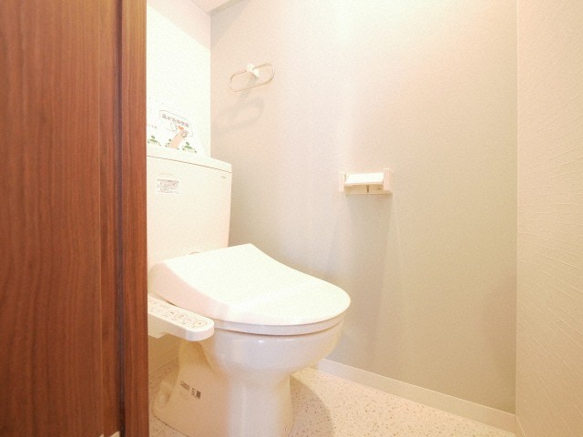 トイレ　ウォシュレット設置済みです！