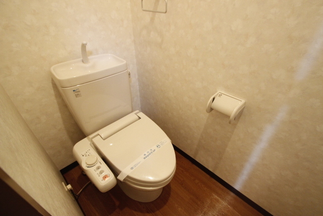 トイレ　別号室の写真です