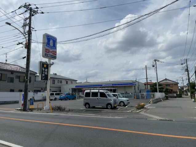 コンビニ　ローソン春日部牛島店（コンビニ）まで353m
