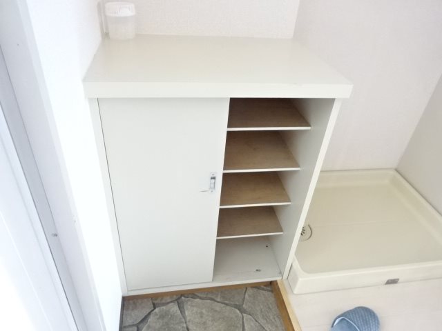 玄関　写真は308号室です（参考）