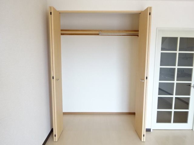収納　写真は308号室です（参考）
