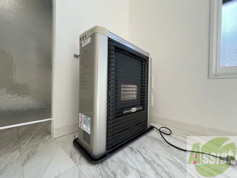 その他設備　灯油暖房が設置されているので冬場も快適です！