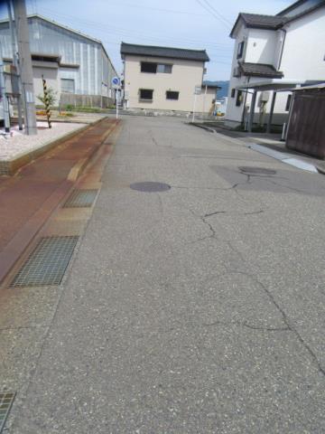 その他　前面道路（その他）まで0m