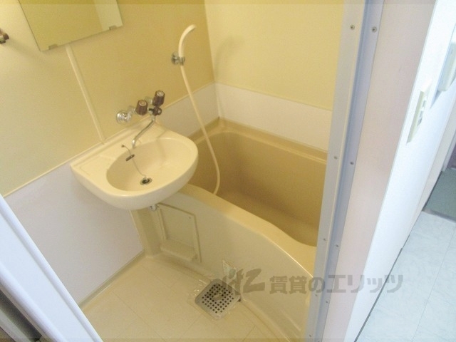 バス・シャワールーム　バス