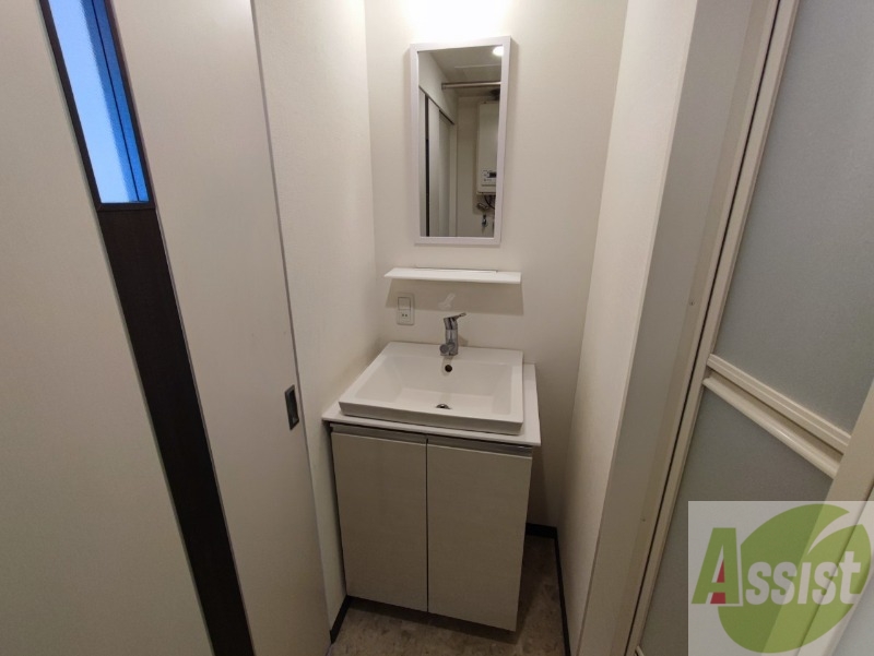 洗面設備　こちらに洗面台があります。朝の洗顔はこちらで。