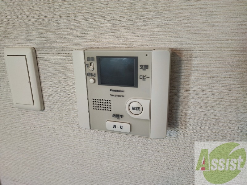 セキュリティ　ＴＶモニター付インターホンです。来客者の顔が見えるので安心！