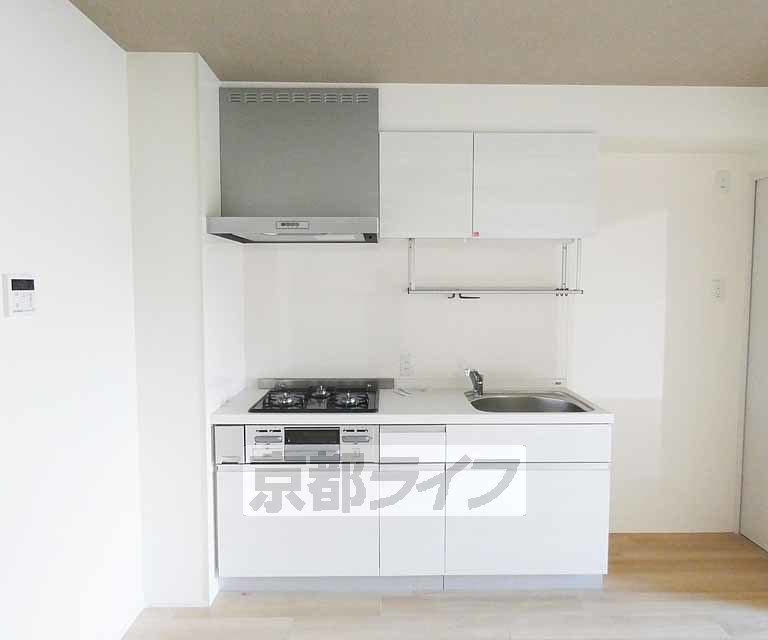 キッチン　システムキッチン搭載です。