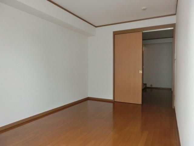 居室・リビング　洋室６帖エアコン付