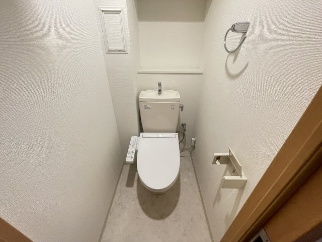 トイレ　清潔感のあるトイレです
