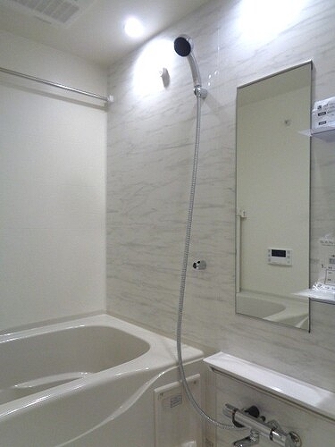 バス・シャワールーム　浴室