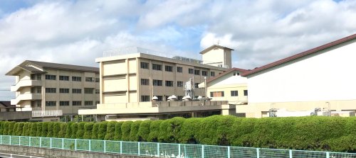 中学校　富山中学校（中学校）まで1640m