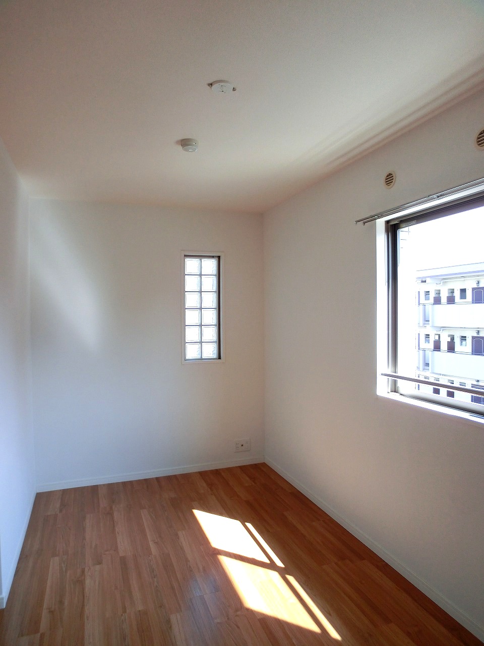 その他部屋・スペース　角部屋で明るい☆☆