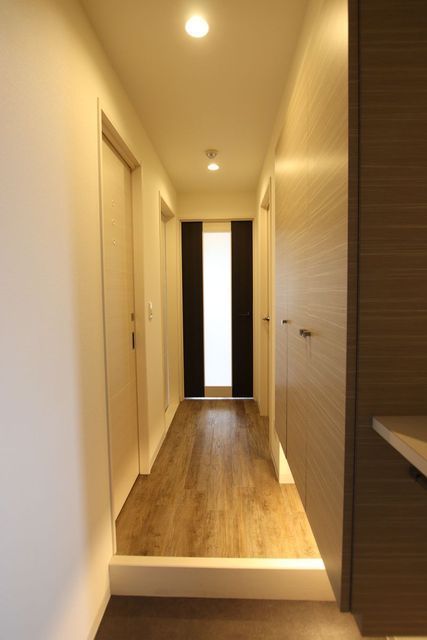 玄関　玄関収納有り