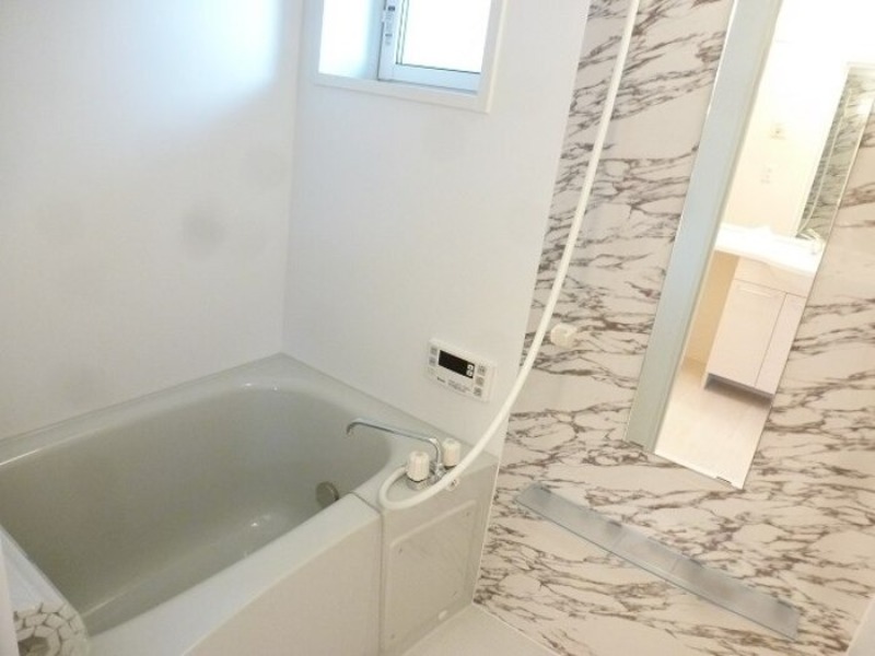 バス・シャワールーム　図面と現状に相違がある場合には現状を優先