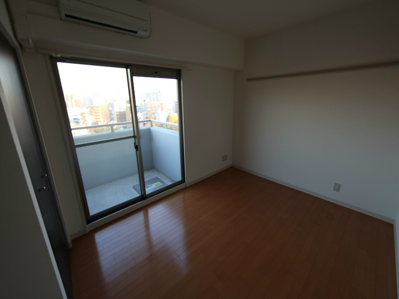 バルコニー　洋室7帖　エアコン　バルコニー